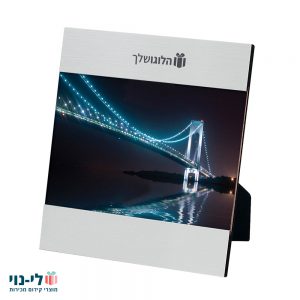 מסגרת מתכת לתמונה