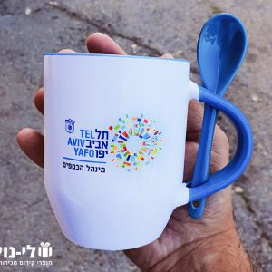 ספל עם כפית